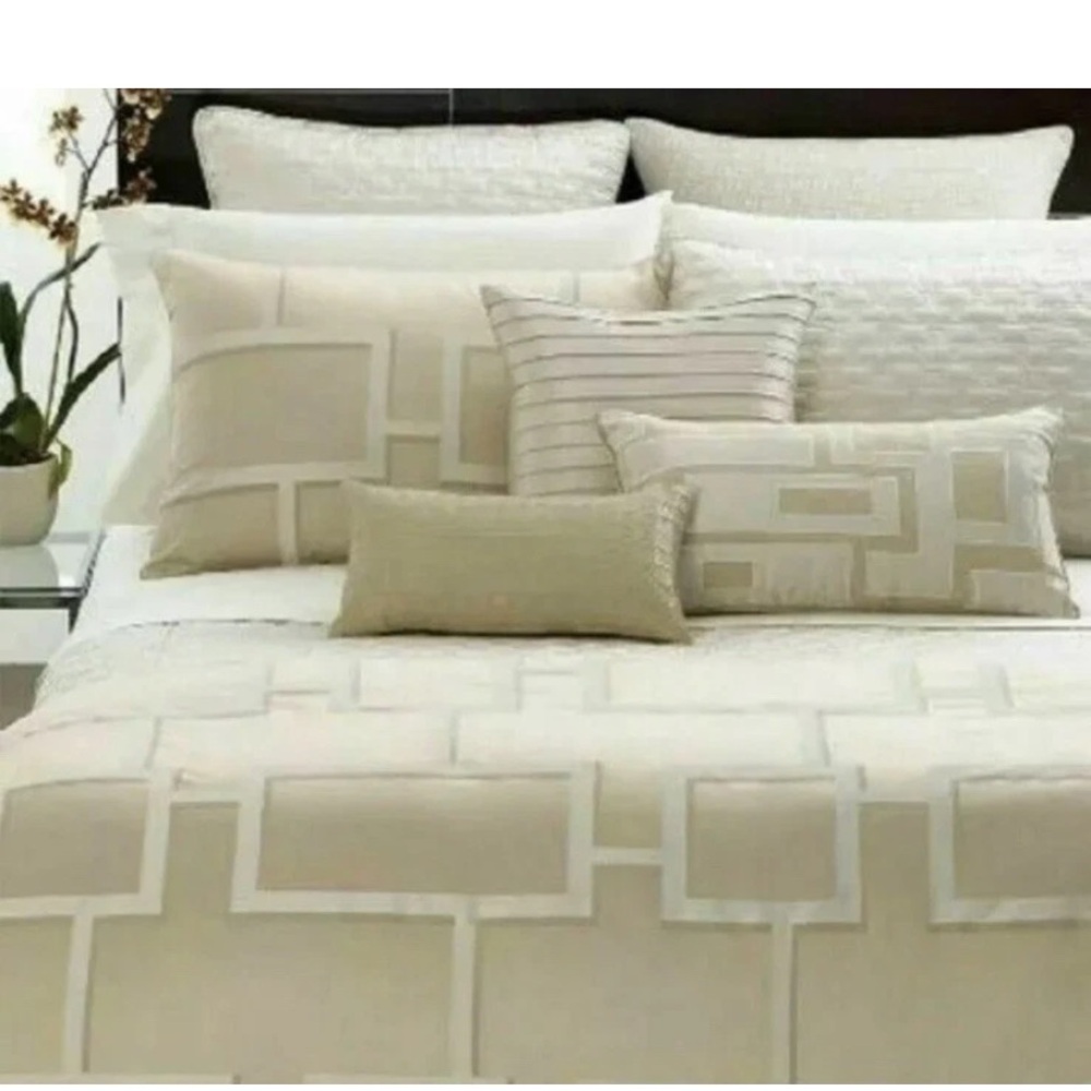 Hotel Collection Maze 3 piece SET Full/Queen Duvet Cover & 2 pillowcases